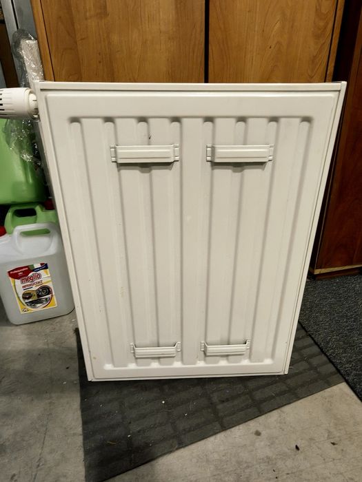 Grzejnik Radison 45x60 z głowicą/terostatem