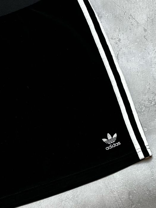 Adidas spódniczka mini welurowa S 36