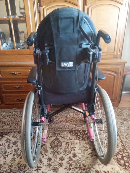 Детская инвалидная коляска