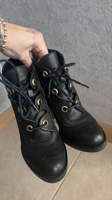 Ботинки женские 36 размер