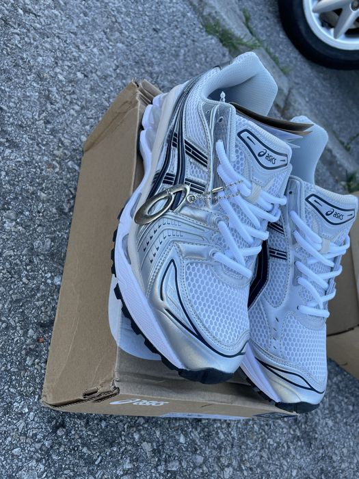 Asics Branco/Prata – Novo