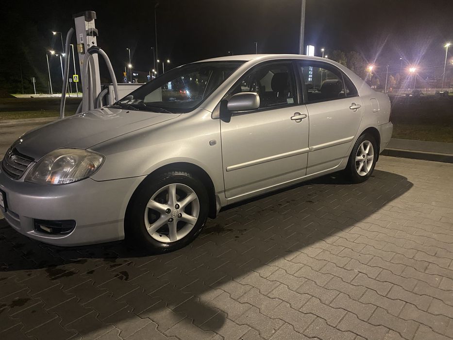 Toyota Corolla e12