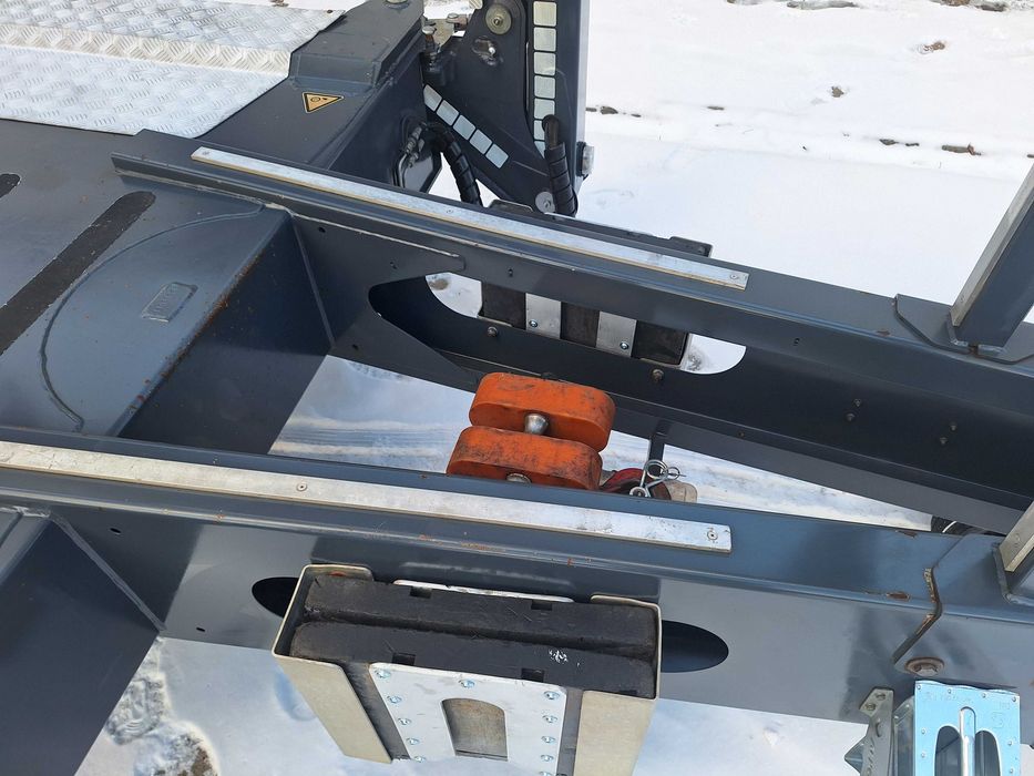 Dźwig dekarski, ciesielski BOCKER AHK30/1500