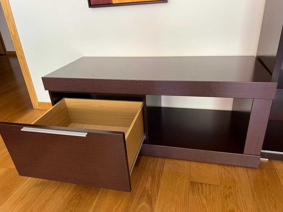 Móvel de sala wengué c/ armário vitrine e módulo TV – conjunto ou separado – Parque das Nações