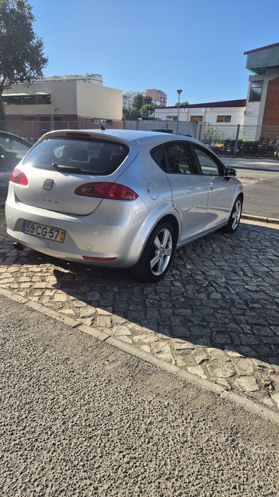 seat leon 1.9 tdi 105cv — photo 3