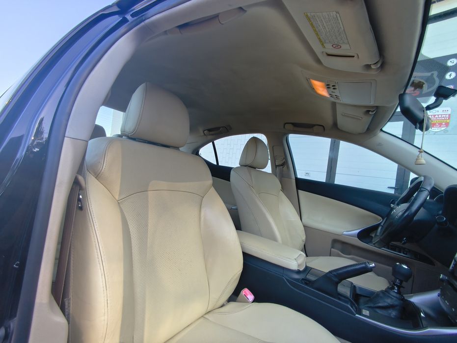 Lexus IS 220 — fotografia 8