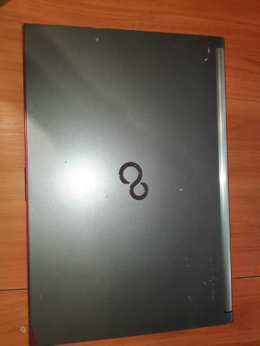 Продам робочу станцію Fujitsu H770 з потужною відеокартою 4Gb.