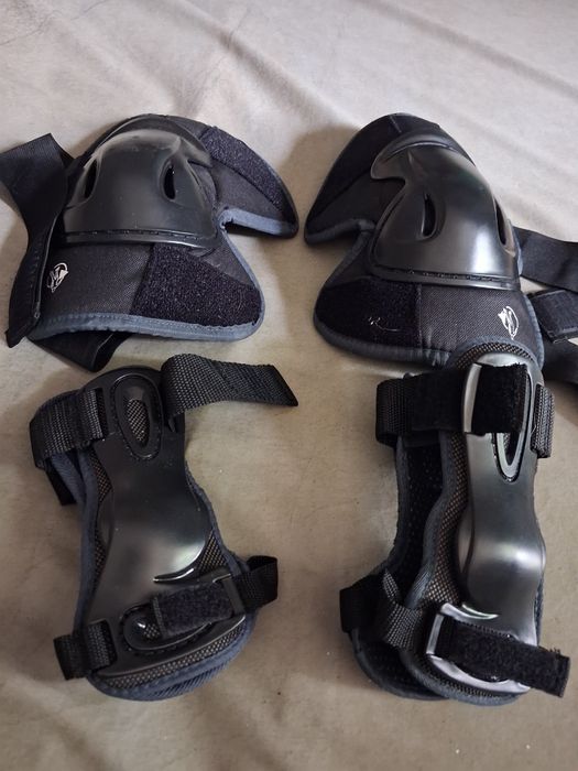 Vendo proteção joelhos e pulsos como novos  o preço é do conjunto