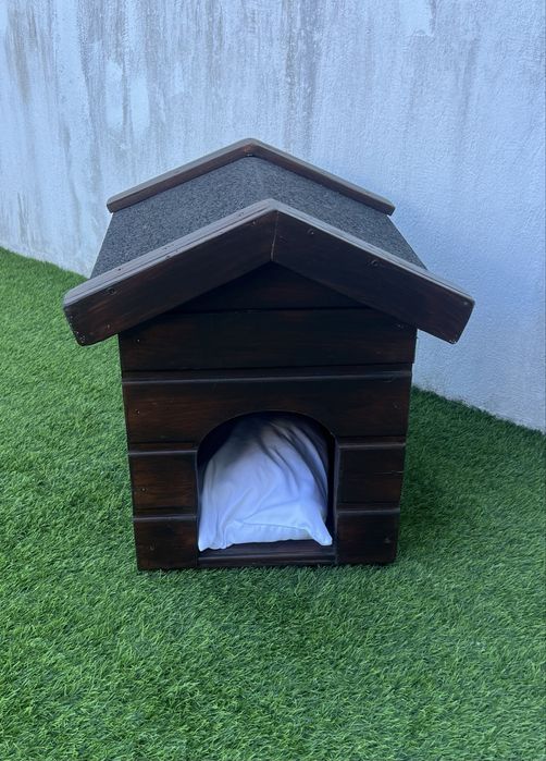 Casota  para cão pequeno porte  de madeira