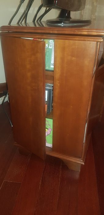 Móvel TV em cerejeira