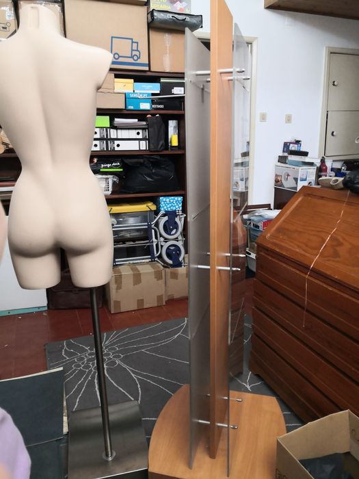Manequim com suporte + expositor64176296016515124
