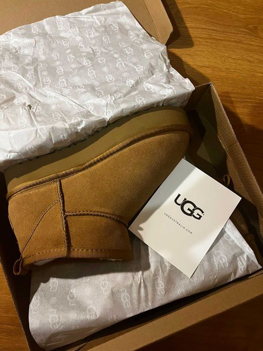 UGG platform boot