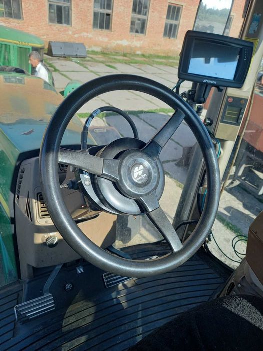 Трактор Джон Дір 8400