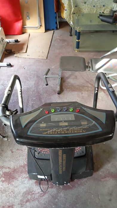 Máquina de vibração muscular