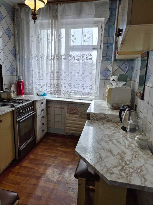 Продам 3 кімн. квартиру в р-ні 3 лікарні. 4/5 пан. будинку. 37000