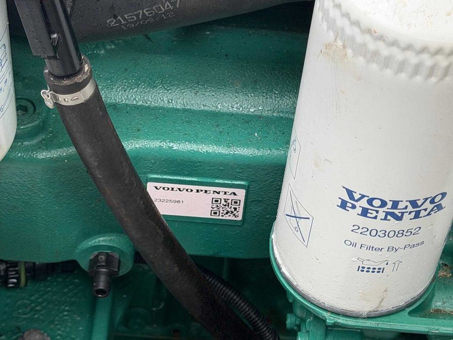 Três motores c/ coluna - Volvo Penta D6 340 DPI + Extras