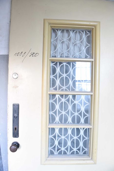 Stare solidne drzwi wejściowe lata 1940