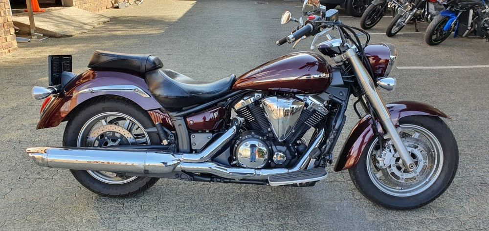 Yamaha XVS 1300  Midnight Star