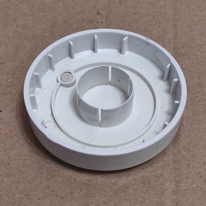 Крышка боковая с магнитом на кухонный комбайн Bosch МUM5