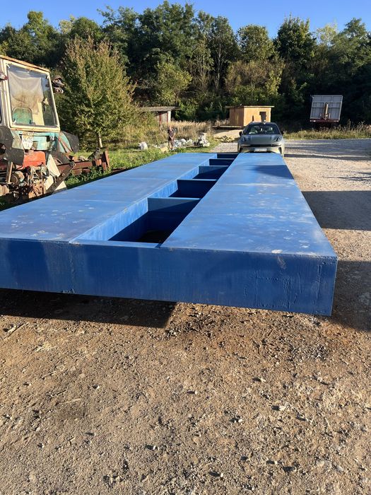 Вага шістдесятитонна.