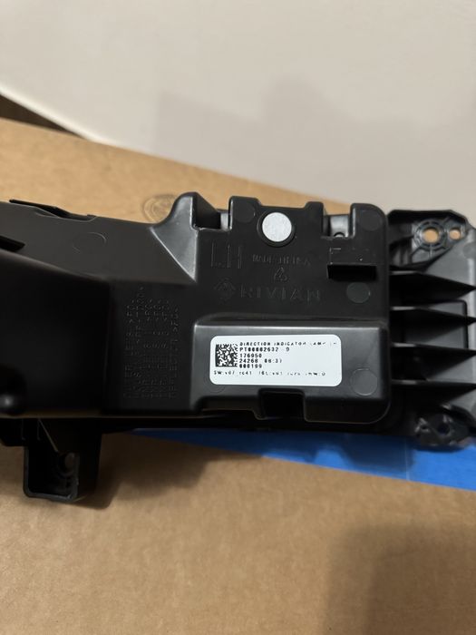 Туманки на Rivian R1T/R1S GEN2