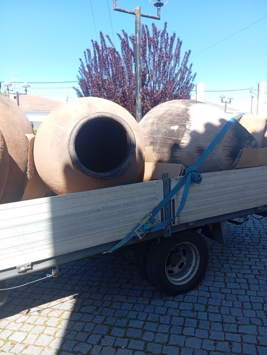 Talhas de barro/Potes de barro