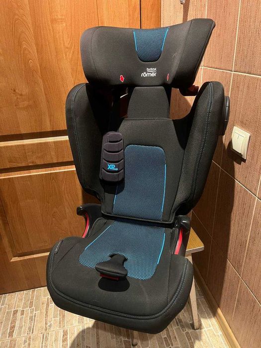 Крісло дитяче для 5-9 років дитини