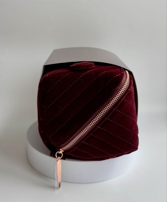 Косметичка Charlotte Tilbury Makeup Bag of Dreams