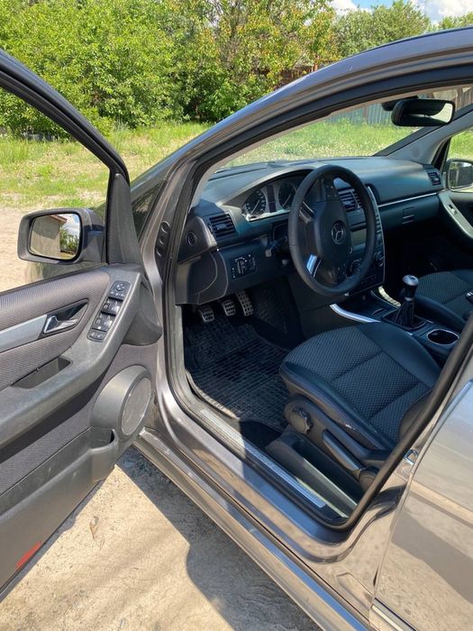 Мерседес  B150, в хорошем состоянии
