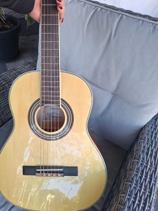 Gitara akustyczna