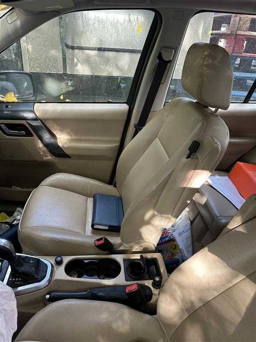 Land Rover Freelander 2 Bancos bege com TV e forras portas 450€
