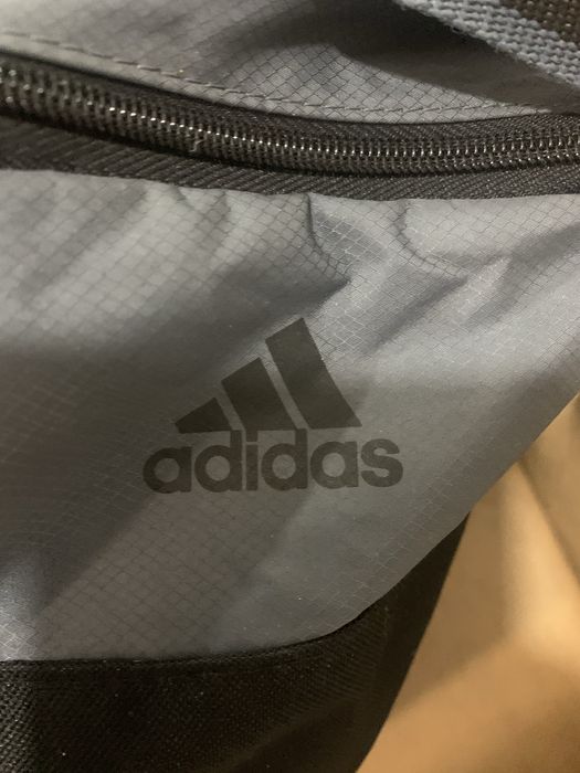 Сумка дорожная, вместительная, оригинал. Высота и ширина  по 35 см, дл