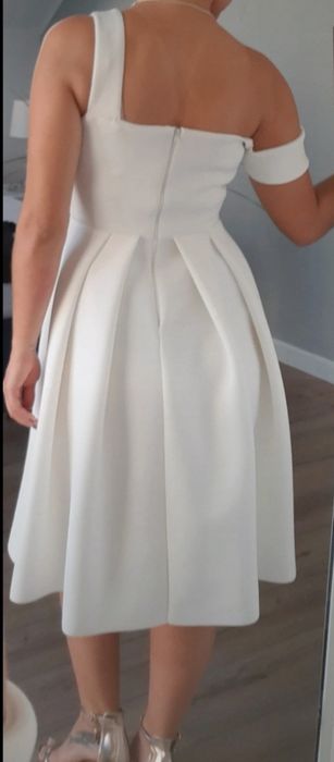 Biała sukienka piankowa midi