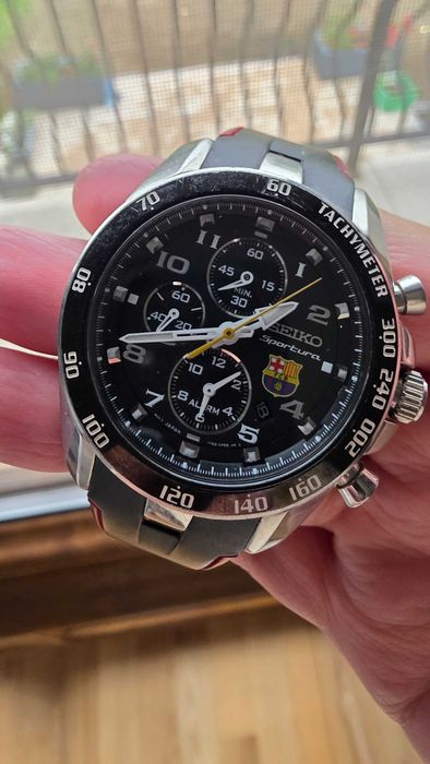 SEIKO SPORTURA Chronograph FC Barcelona z herbem katalońskiego klubu na tarczy i deklu. 2012 - 790 zł