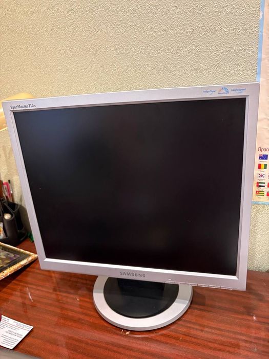 Монітор Samsung SyncMaster 710N