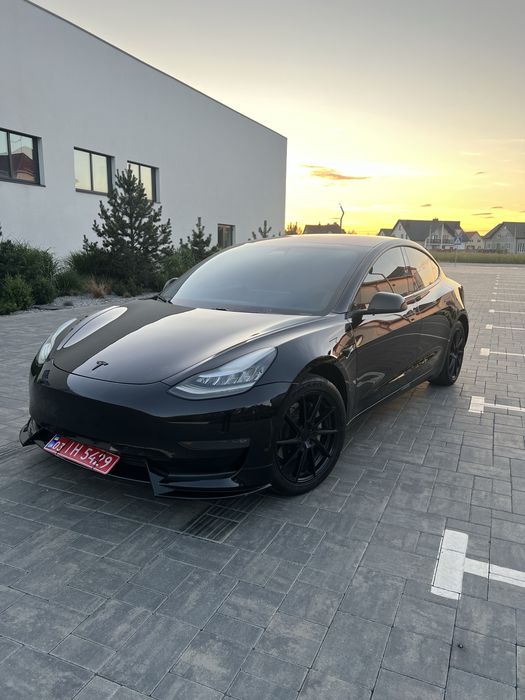 продам  tesla  3