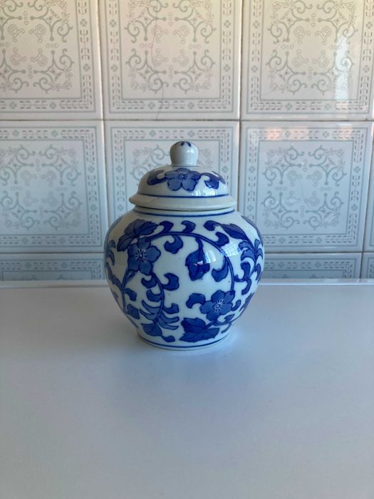 Pote em cerãmica sem uso