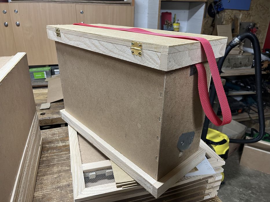 Ящик для бджіл, ловушка, дадан, рамонос, пакети