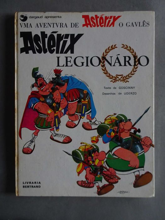 Livro Bertrand - Astérix O Legionário (capa dura)