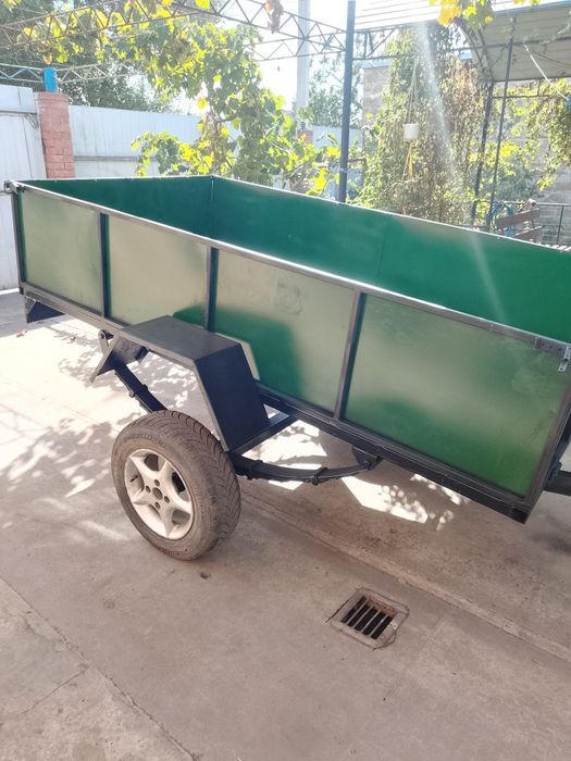 Прицеп автомобільний