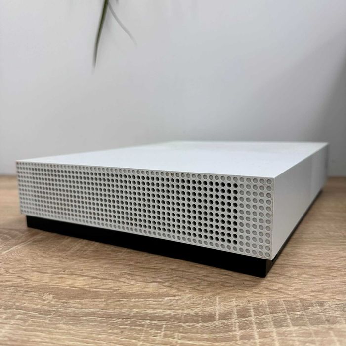 Xbox One S Digital 1TB – konsola + pad + kabel zasilający – sprawna