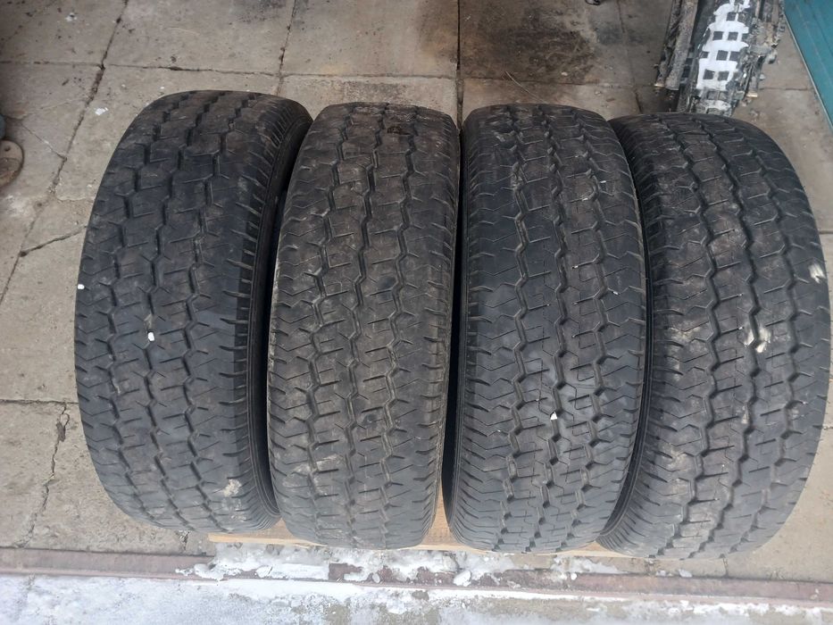 Opona 225/65r16c