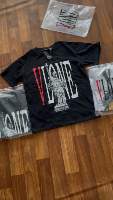 Тішка “VLONE” статуя свободи