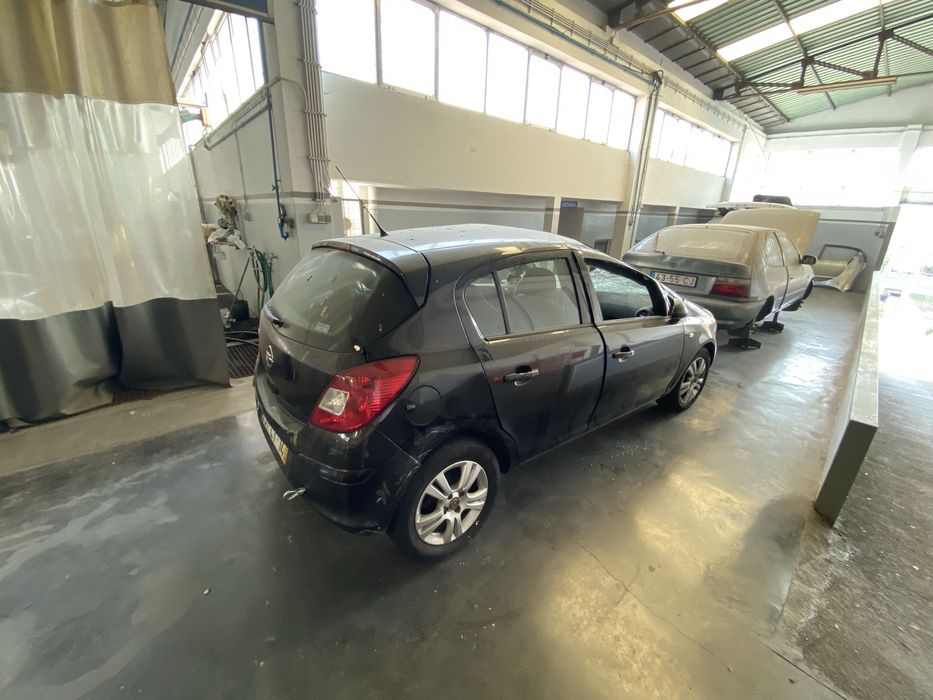Opel Corsa D 1.2 Gasolina - Salvado