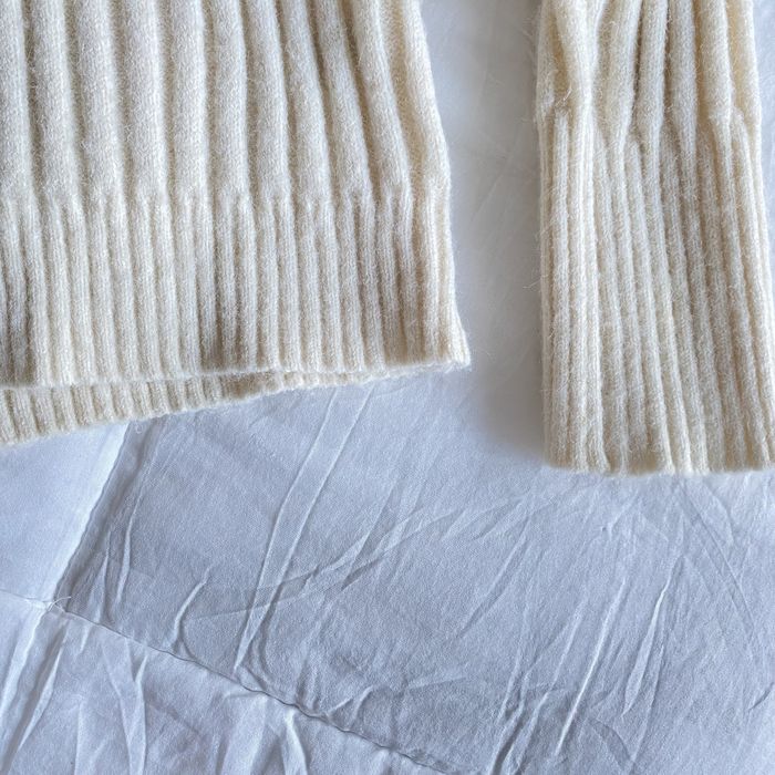 Camisola malha ombro descoberto