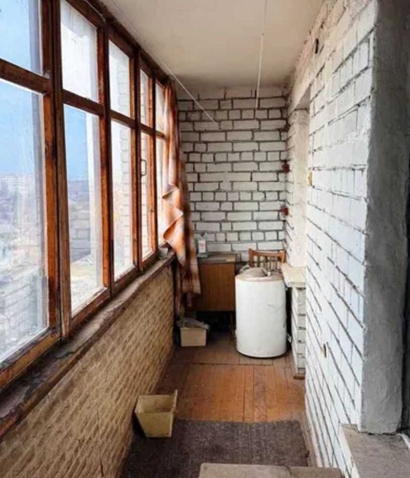 1 кім 40 м2 в ЦЕГЛІ багатоповерхівка район ЛЕСІ УКРАЇНКИ (718252)