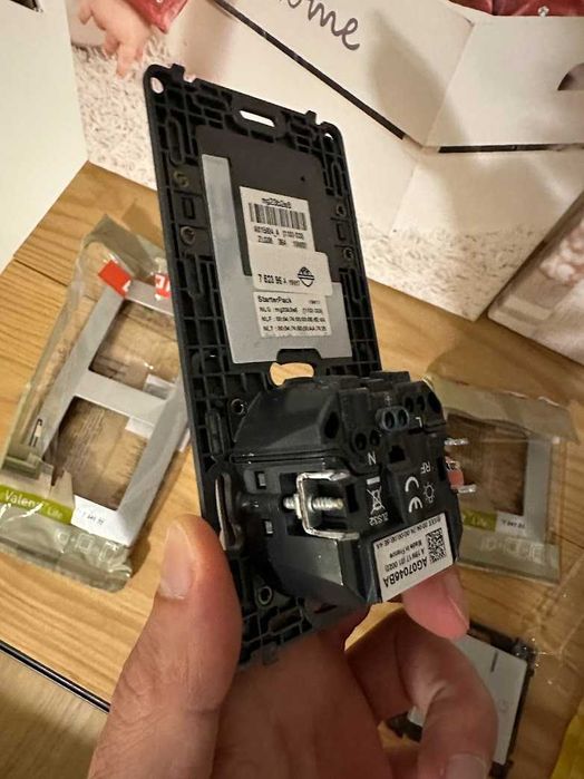 Legrand VALENA™ LIFE with Netatmo Starter Pack