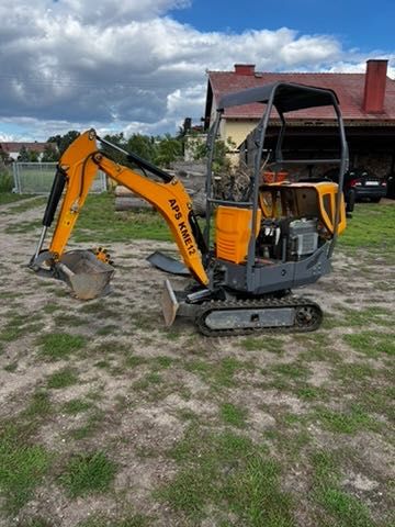 Minikoparka APS KME12 Yanmar 2024 – 130 mth – młot + 3 łyżki