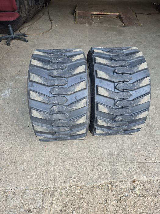 Opony 31x15.5-15 z Niemiec.