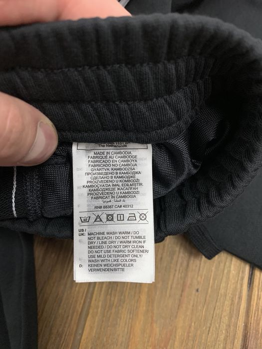 Чоловічі штани adidas Essentials оригінал нові чорні з бірками